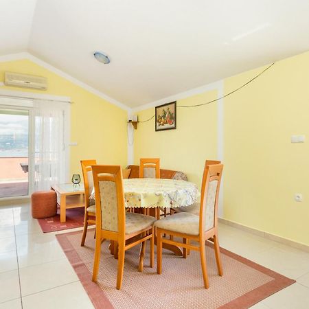 Apartments By The Sea Slatine, Ciovo - 11126 Экстерьер фото