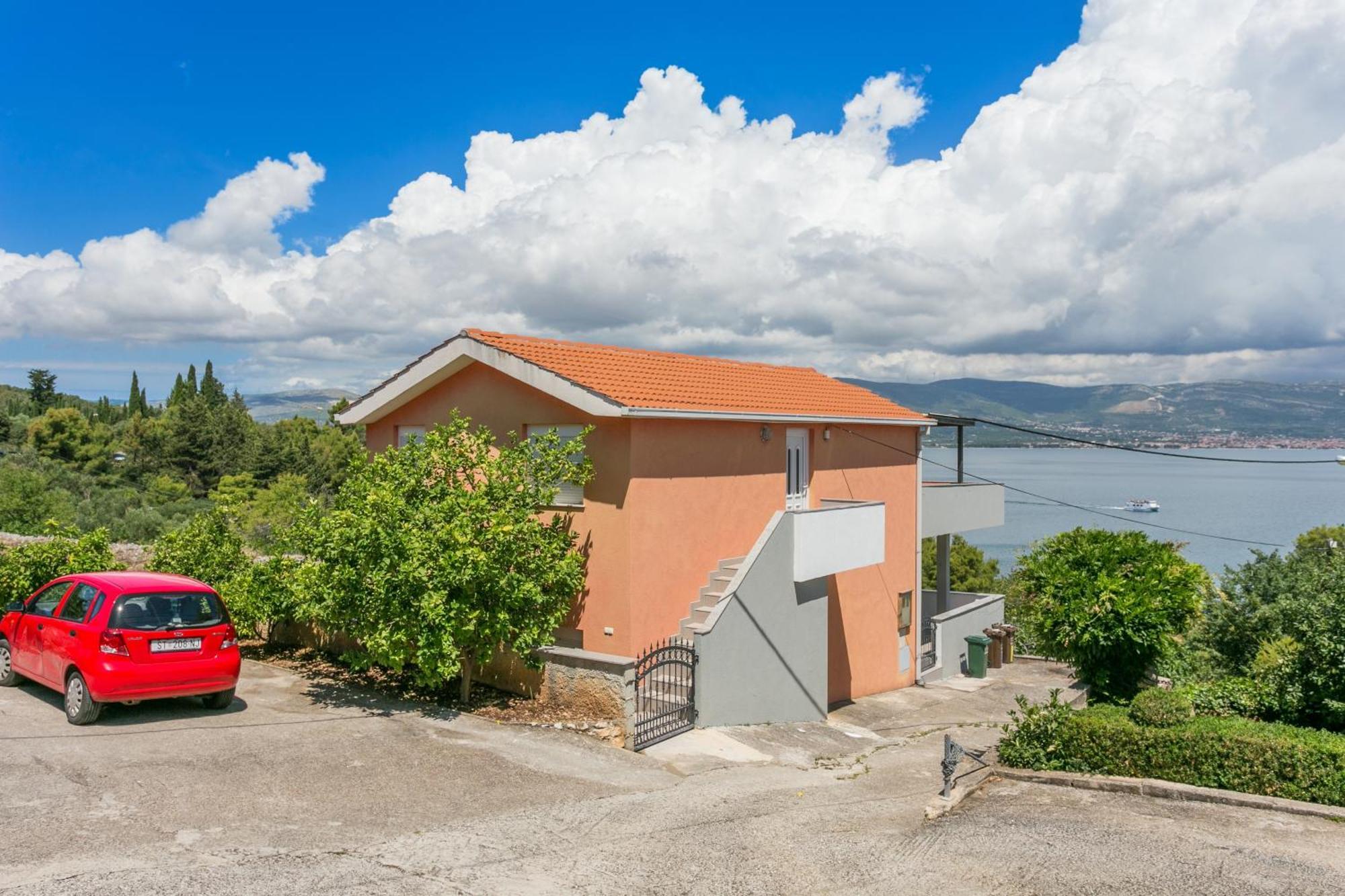 Apartments By The Sea Slatine, Ciovo - 11126 Экстерьер фото