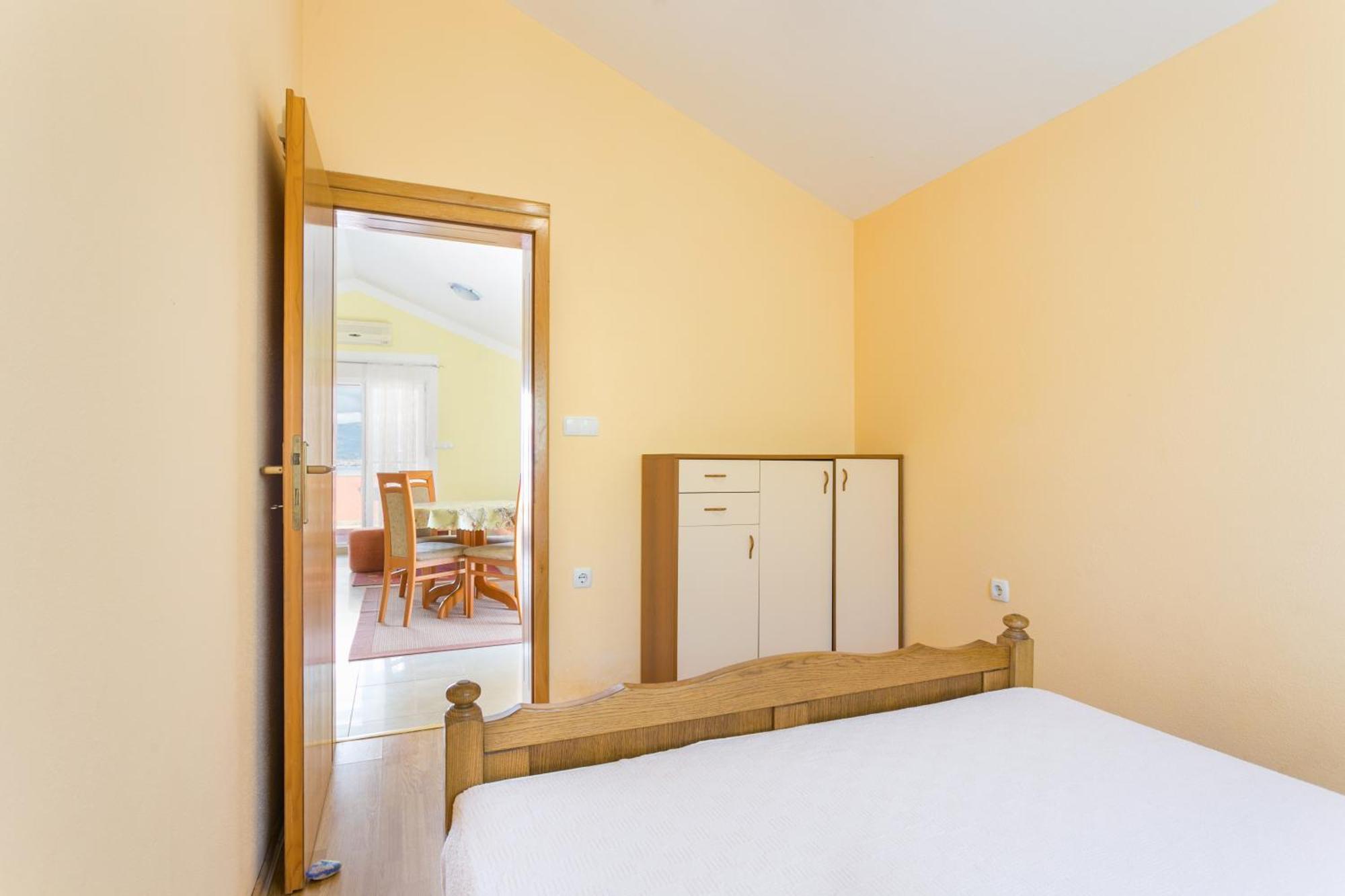 Apartments By The Sea Slatine, Ciovo - 11126 Номер фото